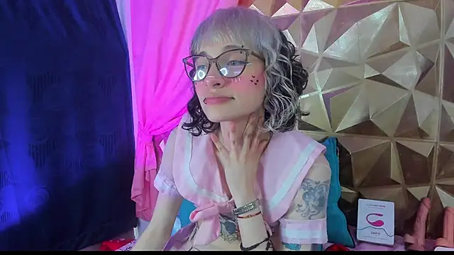 Snapshot of neeko_princes chatting on January 17, 3:11 pm neeko princes online show from January 17, 3:11 pm