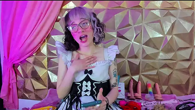 Snapshot of neeko_princes chatting on February 13, 3:14 pm neeko princes online show from February 13, 3:14 pm