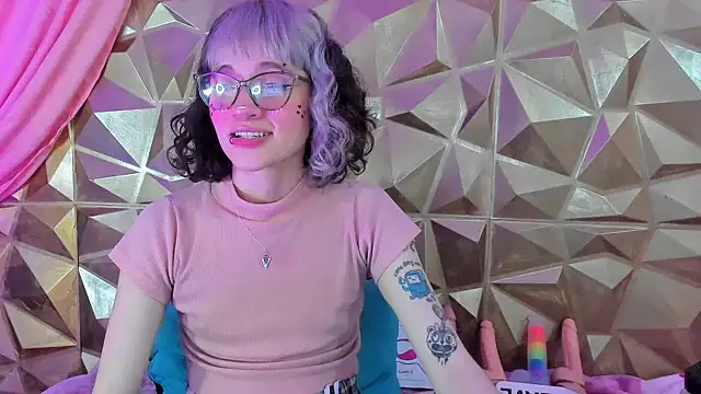 Snapshot of neeko_princes chatting on February 14, 3:26 pm neeko princes online show from February 14, 3:26 pm