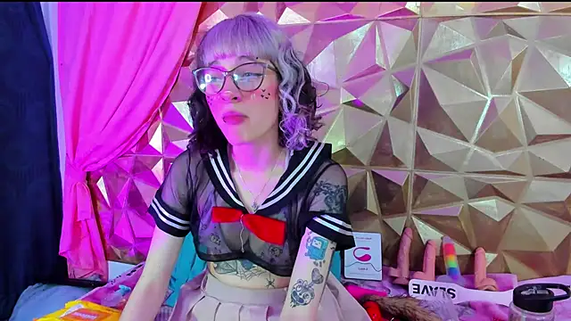 Snapshot of neeko_princes chatting on February 20, 3:30 pm neeko princes online show from February 20, 3:30 pm