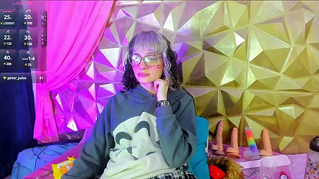 Snapshot of neeko_princes chatting on March 4, 3:15 pm neeko princes online show from March 4, 3:15 pm