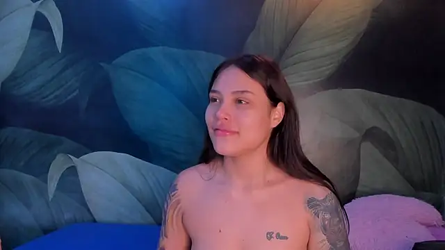 Snapshot of sweett_dirty chatting on February 16, 12:21 pm sweett dirty online show from February 16, 12:21 pm