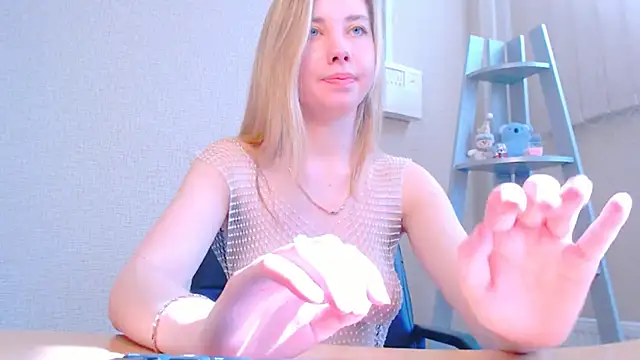 AliceFire  online show from March 14, 10:29 am