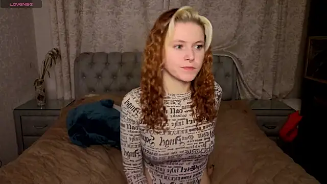 rocky foxy online show from December 1, 9:42 pm