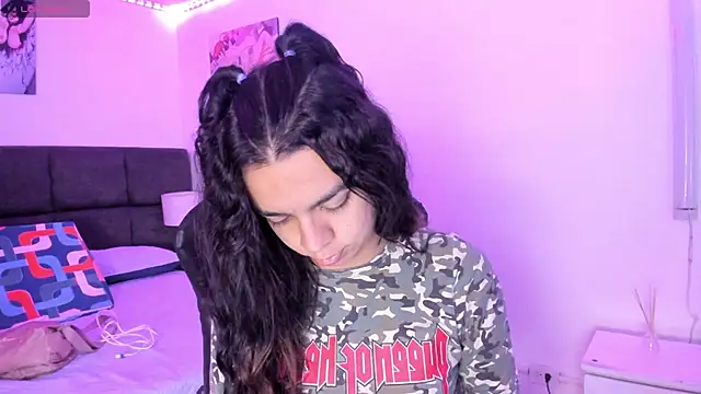 Snapshot of Megan_Miles02 chatting on November 14, 8:07 pm Megan Miles02 online show from November 14, 8:07 pm