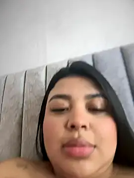 Emily cooper20 online show from September 28, 10:15 pm