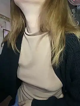 Snapshot of -KathySweet- chatting on January 23, 7:11 am -KathySweet- online show from January 23, 7:11 am
