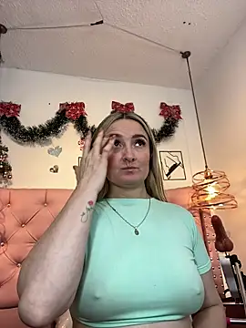 Snapshot of antonella87 chatting on December 3, 10:41 pm antonella87 online show from December 3, 10:41 pm