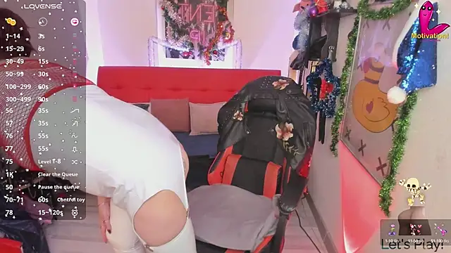 Snapshot of GinaMiracle chatting on January 23, 2:33 am GinaMiracle online show from January 23, 2:33 am