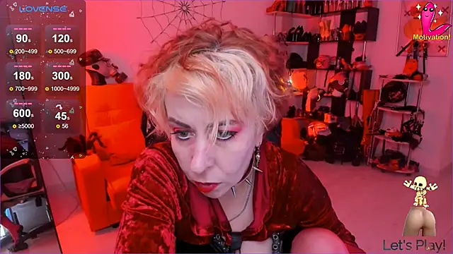 Snapshot of GinaMiracle chatting on November 21, 2:32 am GinaMiracle online show from November 21, 2:32 am