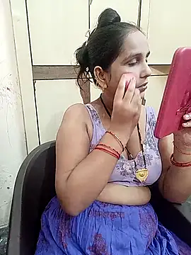 Snapshot of reemacouple007 chatting on September 15, 4:56 am reemacouple007 online show from September 15, 4:56 am