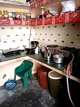 Snapshot of reemacouple007 chatting on September 26, 6:50 am reemacouple007 online show from September 26, 6:50 am