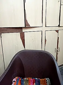 Snapshot of reemacouple007 chatting on October 18, 7:53 am reemacouple007 online show from October 18, 7:53 am