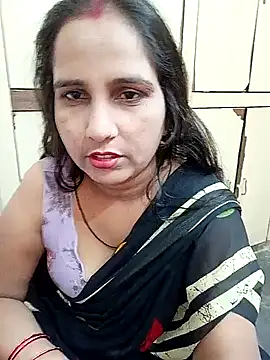 Snapshot of reemacouple007 chatting on October 21, 6:03 am reemacouple007 online show from October 21, 6:03 am