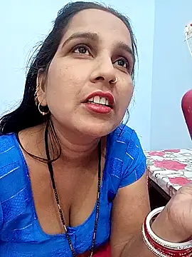 Snapshot of reemacouple007 chatting on October 31, 7:09 am reemacouple007 online show from October 31, 7:09 am