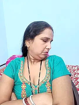 Snapshot of reemacouple007 chatting on November 2, 8:06 am reemacouple007 online show from November 2, 8:06 am