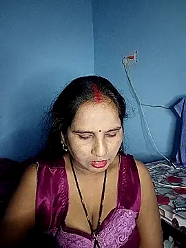 Snapshot of reemacouple007 chatting on November 4, 7:02 pm reemacouple007 online show from November 4, 7:02 pm