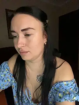 Roxana Bell online show from October 27, 4:44 pm