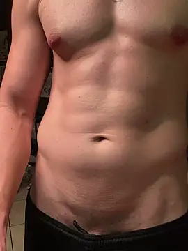 Snapshot of MachineDien chatting on February 23, 1:24 am MachineDien online show from February 23, 1:24 am