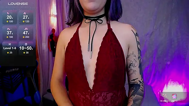 Snapshot of BLACKTSUKI7_ chatting on February 9, 8:13 pm BLACKTSUKI7 online show from February 9, 8:13 pm