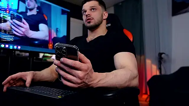 danielkraigforu online show from February 22, 11:58 pm