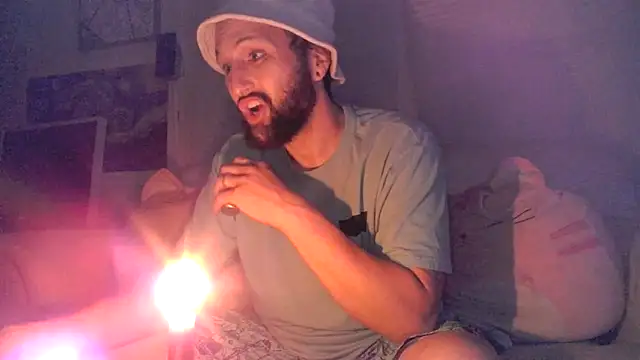 BobbyQ29 online show from April 13, 3:23 am