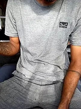 DulajThushara2468 online show from February 6, 3:22 am