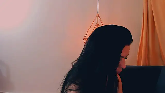 LayaFlow online show from March 10, 8:25 pm