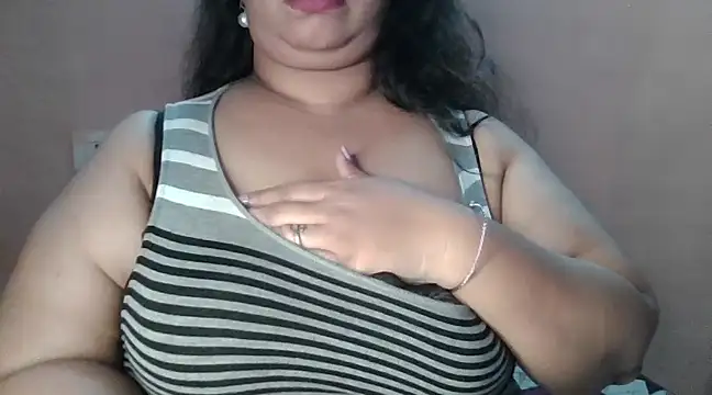 Snapshot of Ravina_patil1 chatting on January 11, 9:57 pm Ravina patil1 online show from January 11, 9:57 pm