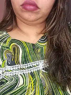 Snapshot of Ravina_patil1 chatting on January 28, 5:46 pm Ravina patil1 online show from January 28, 5:46 pm