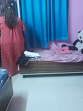 Snapshot of Ravina_patil1 chatting on February 3, 10:36 am Ravina patil1 online show from February 3, 10:36 am