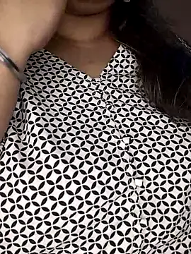 Snapshot of Ravina_patil1 chatting on February 13, 8:34 pm Ravina patil1 online show from February 13, 8:34 pm