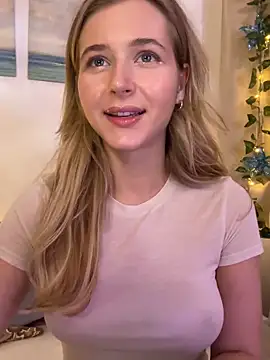 LunaRase online show from December 28, 1:17 pm