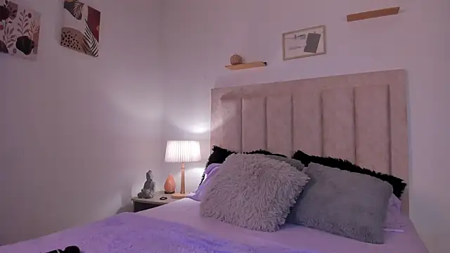 Snapshot of Avaline_Blancx chatting on January 30, 2:49 am Avaline Blancx online show from January 30, 2:49 am