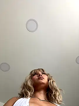 Snapshot of exoticcute chatting on November 2, 3:36 pm exoticcute online show from November 2, 3:36 pm