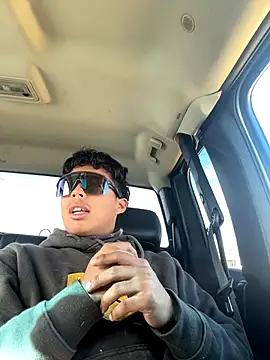 carlozxyz337 online show from December 5, 6:55 pm