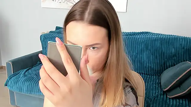 Mia shy1 online show from February 23, 6:39 am