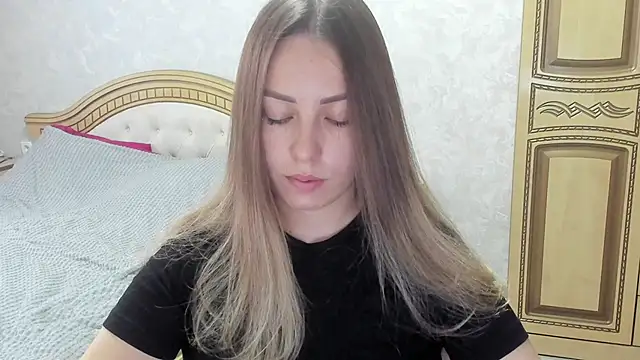 Snapshot of Mia_shy1 chatting on November 14, 7:07 am Mia shy1 online show from November 14, 7:07 am