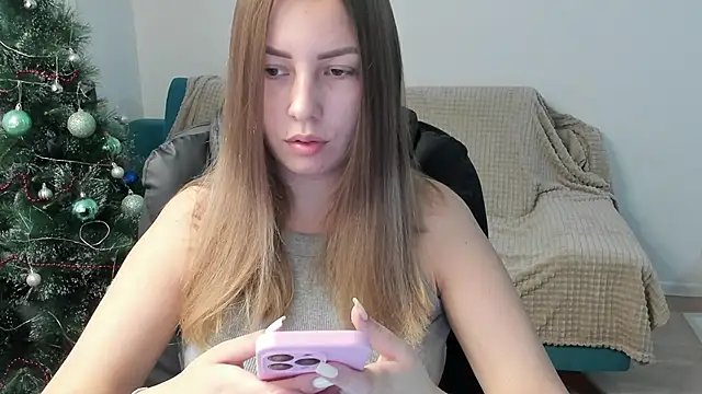 Snapshot of Mia_shy1 chatting on December 17, 6:52 am Mia shy1 online show from December 17, 6:52 am