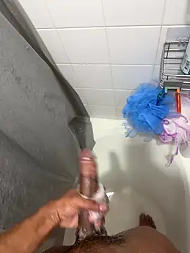 Snapshot of kingoqueens chatting on December 15, 7:29 pm kingoqueens online show from December 15, 7:29 pm