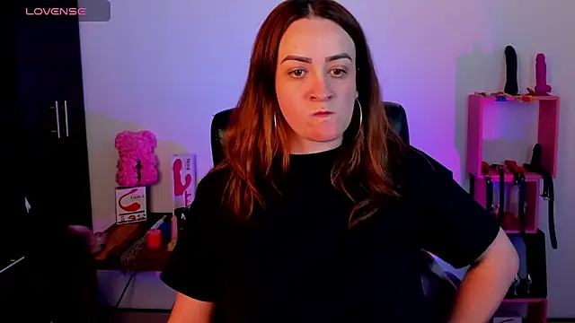 sara goodgirl13 online show from February 15, 5:07 pm