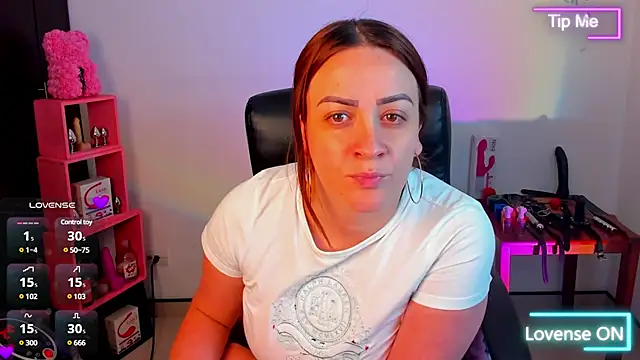 sara goodgirl13 online show from February 21, 10:26 pm