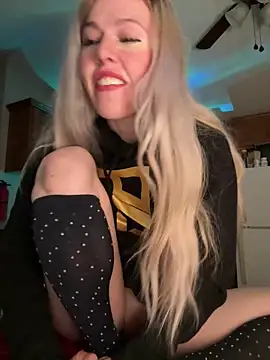 Snapshot of propertyofdaddy chatting on November 25, 3:06 am propertyofdaddy online show from November 25, 3:06 am