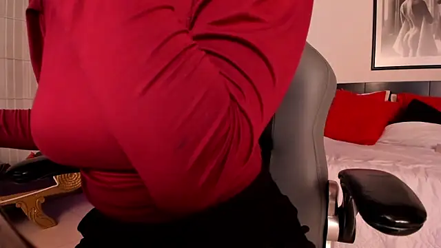 Moony 14 online show from October 18, 1:34 pm