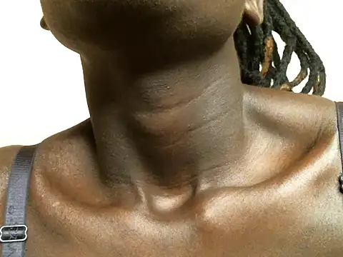 Snapshot of bigassmay chatting on January 7, 12:55 am bigassmay online show from January 7, 12:55 am