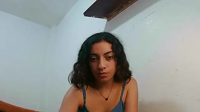 Snapshot of stephybrowm7 chatting on March 11, 9:04 pm stephybrowm7 online show from March 11, 9:04 pm