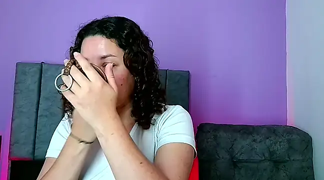 Snapshot of ArtesanaMK chatting on February 18, 4:59 pm ArtesanaMK online show from February 18, 4:59 pm