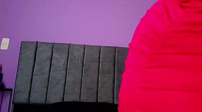 Snapshot of ArtesanaMK chatting on February 24, 10:36 pm ArtesanaMK online show from February 24, 10:36 pm