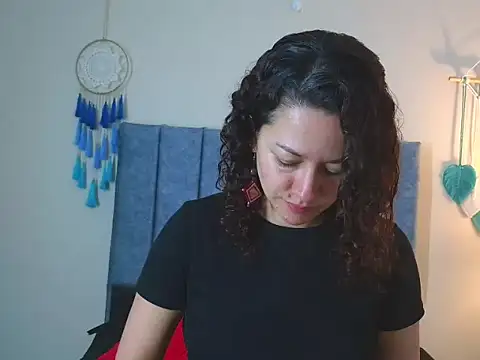 Snapshot of ArtesanaMK chatting on October 17, 11:24 am ArtesanaMK online show from October 17, 11:24 am