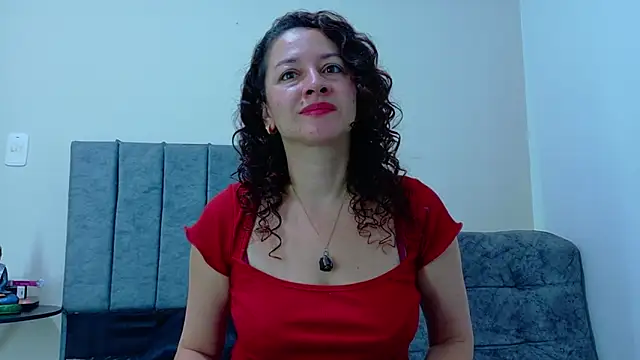 Snapshot of ArtesanaMK chatting on November 9, 11:19 am ArtesanaMK online show from November 9, 11:19 am